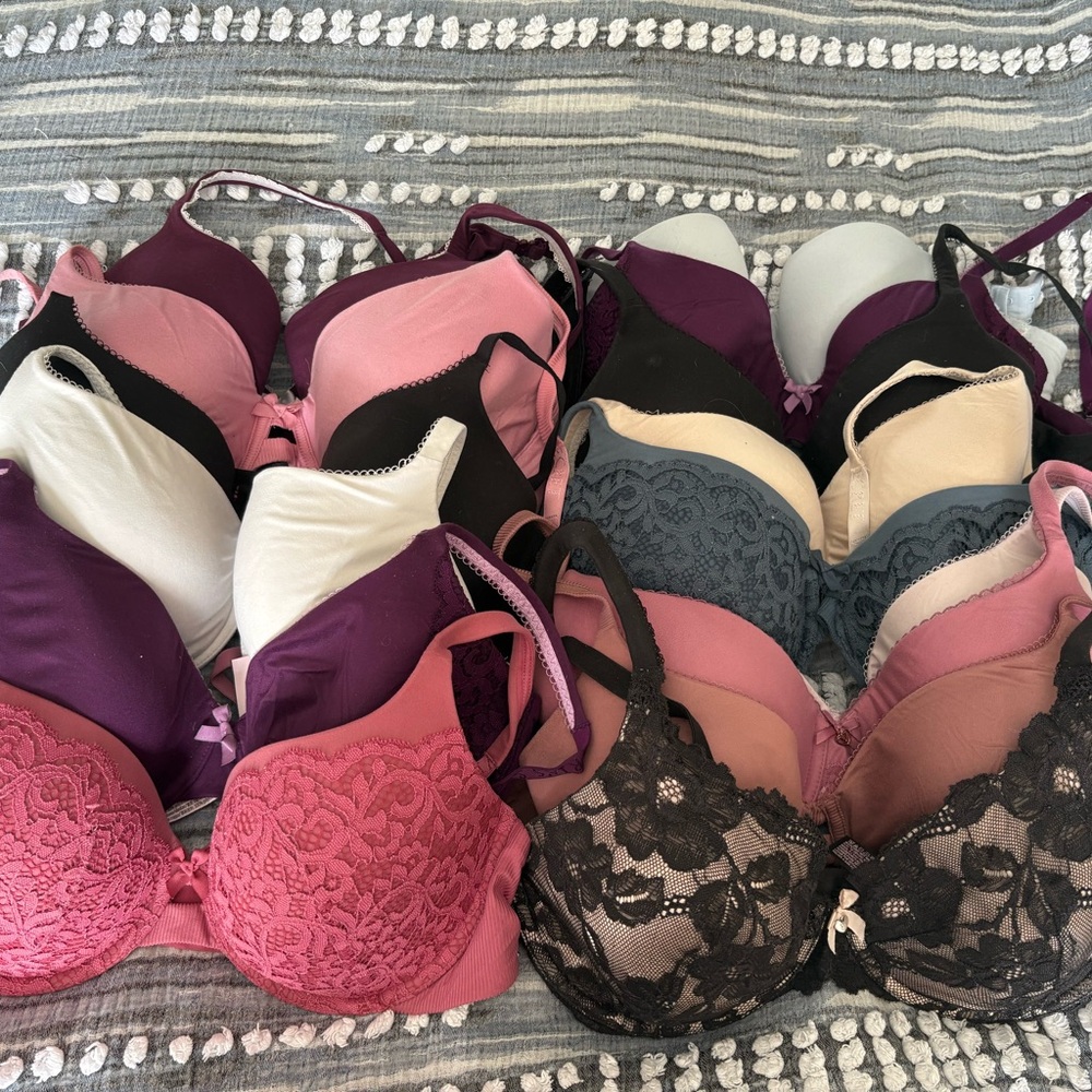 Victoria's Secret Mixed Pink, Purple, Black, White, Cream Lace & T-Shirt Bras